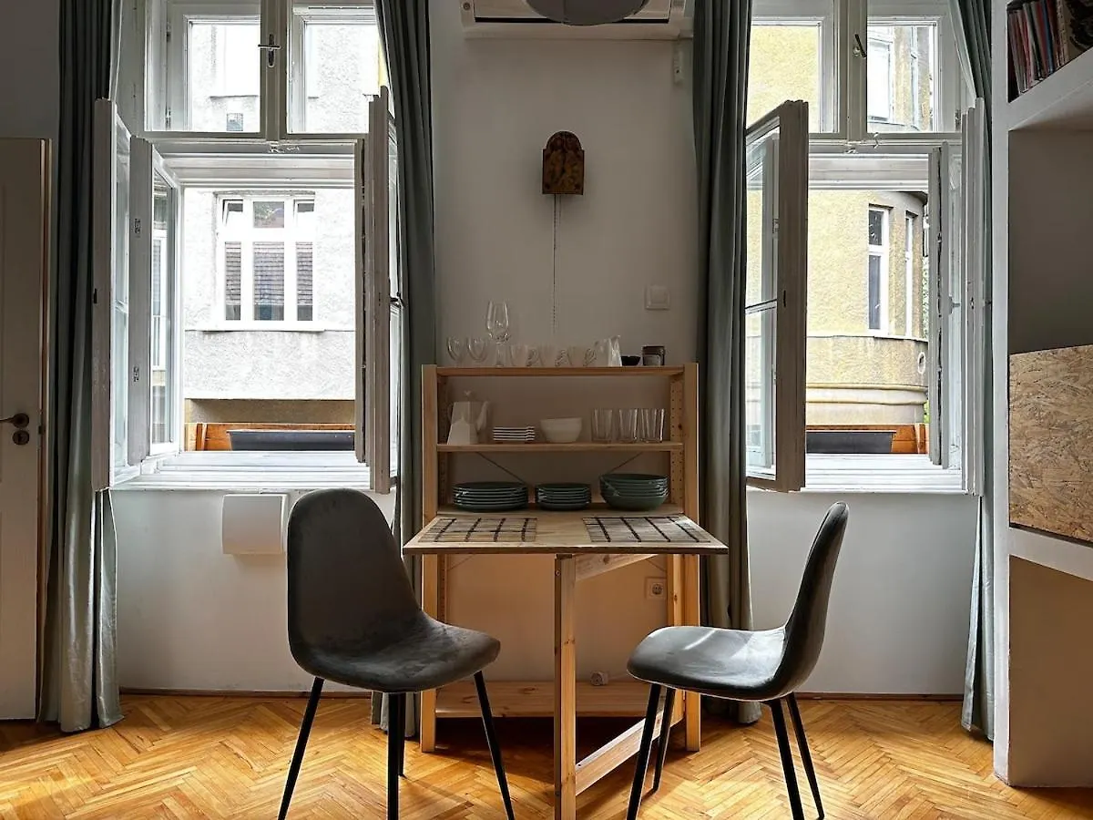 Downtown Haven- Aurora Charm Apartamento Budapeste